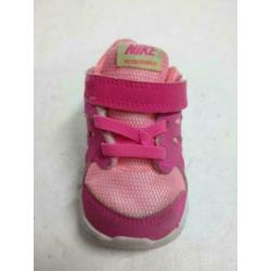 Nike revolution 2 kinderschoenen maat 19,5 (10cm)