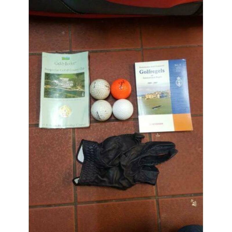 Golftas compleet met bagboy .. ballen .. pins ..