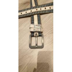 Armani riem