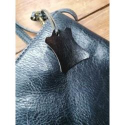 The birdge tas