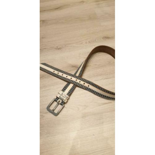 Armani riem