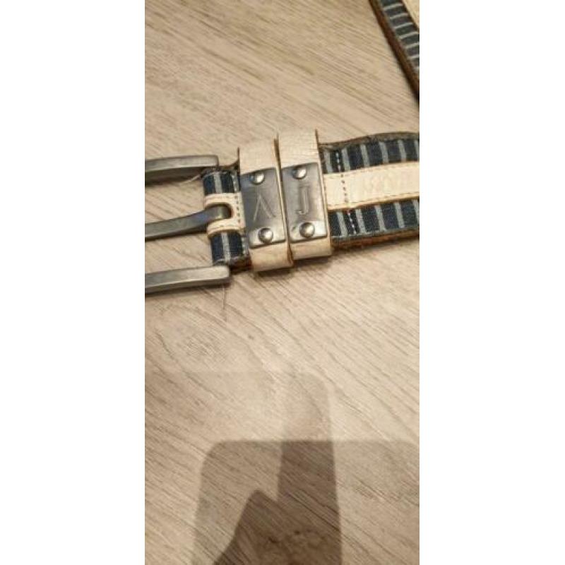Armani riem