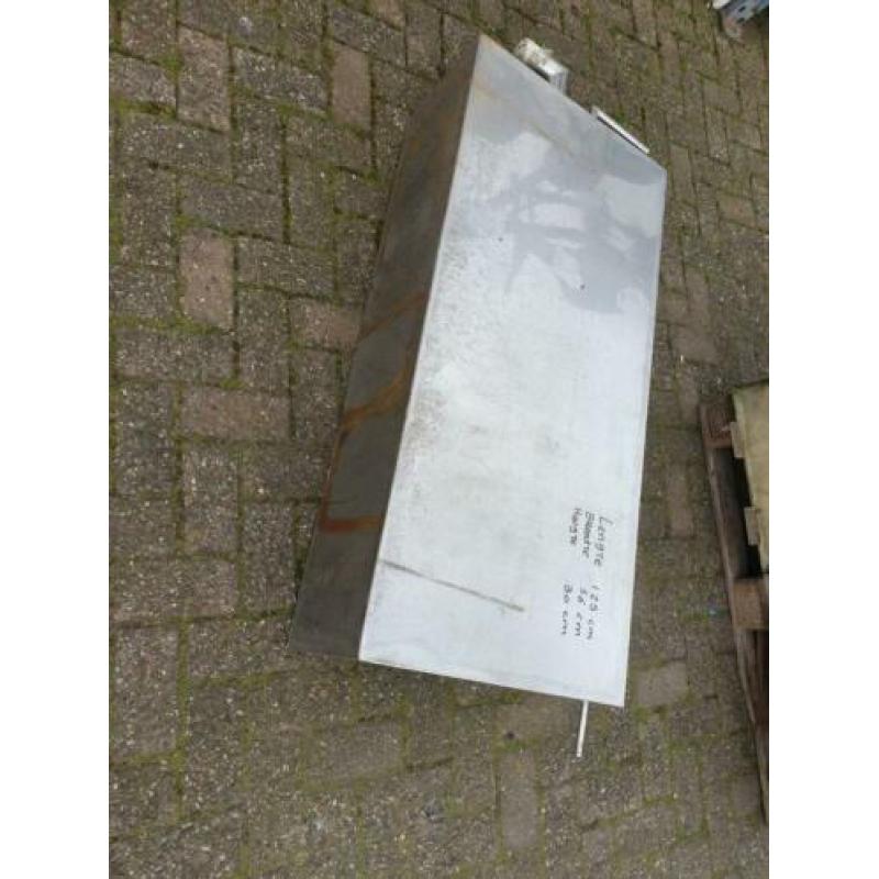RVS brandstoftanken