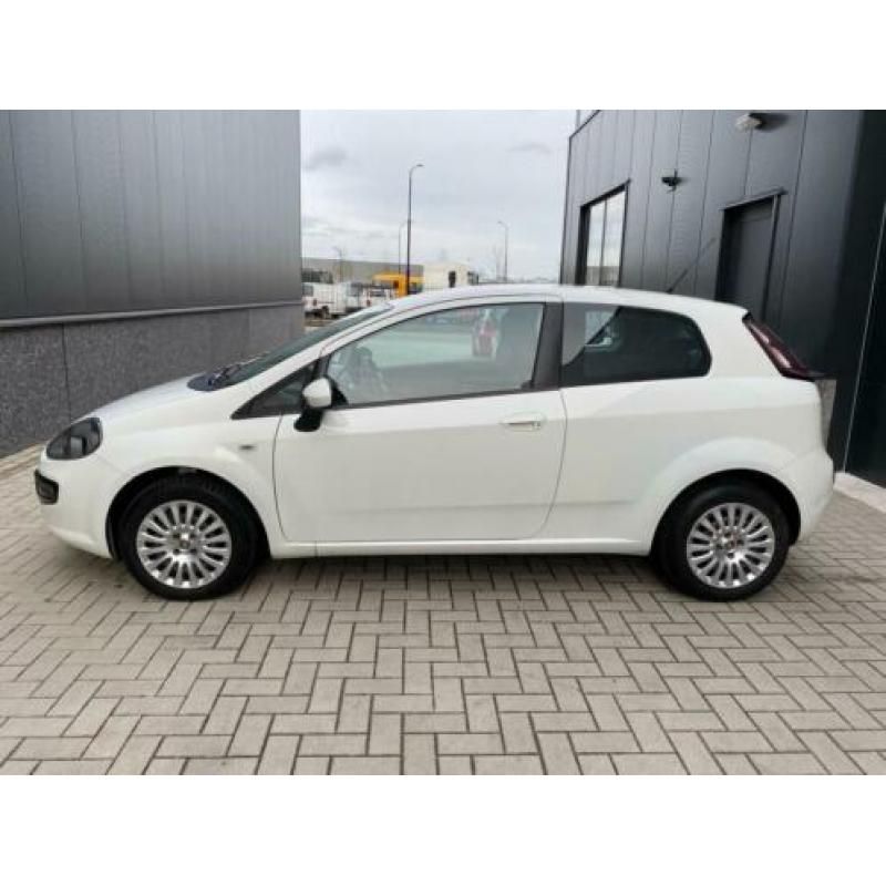 Fiat Punto Evo 1.4 Dynamic NWE APK/Airco/Elekt.ramen/AUX
