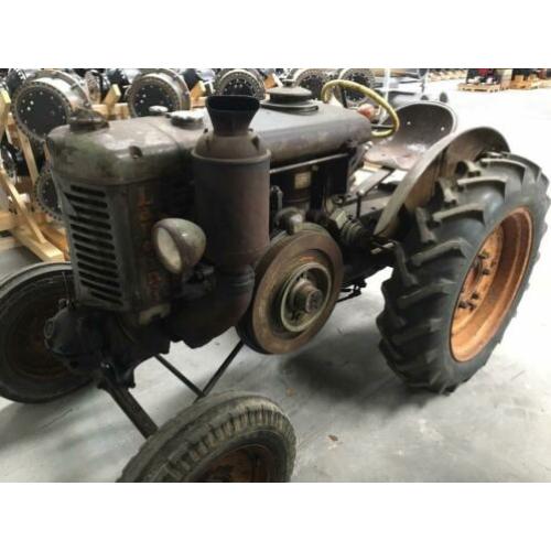 Landini L25 Gloeikop. 1954 bouwjaar.