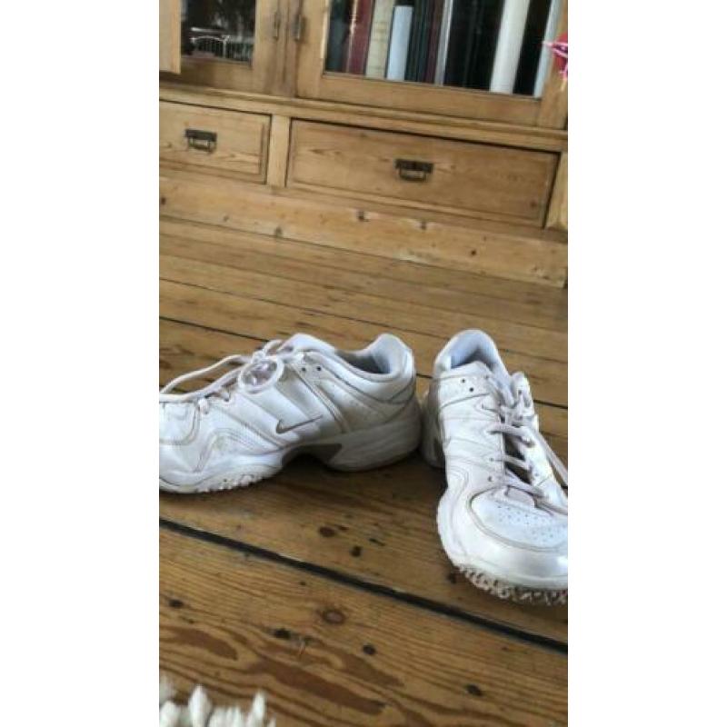 Maat 39 Nike tennisschoenen