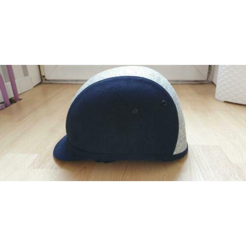 Charles Owen YR8 Navy Sparkly Silver cap maat 55
