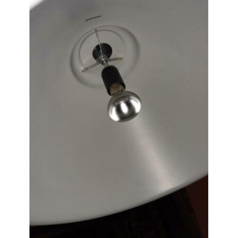 Industrieële alluminium hanglamp.