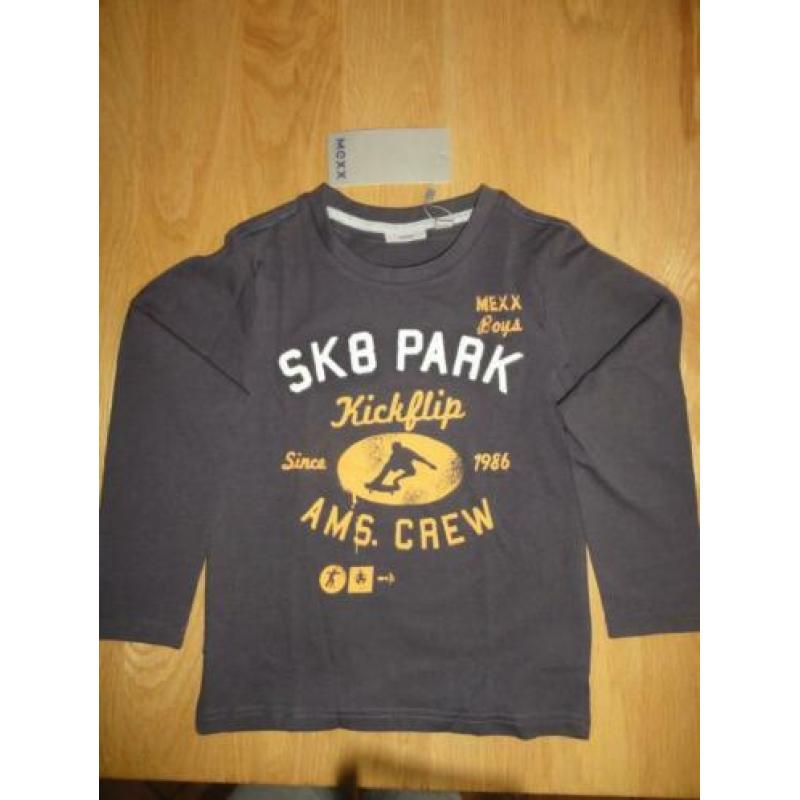 Nieuw jongen longsleeve rood v hals maat 110/116 mexx
