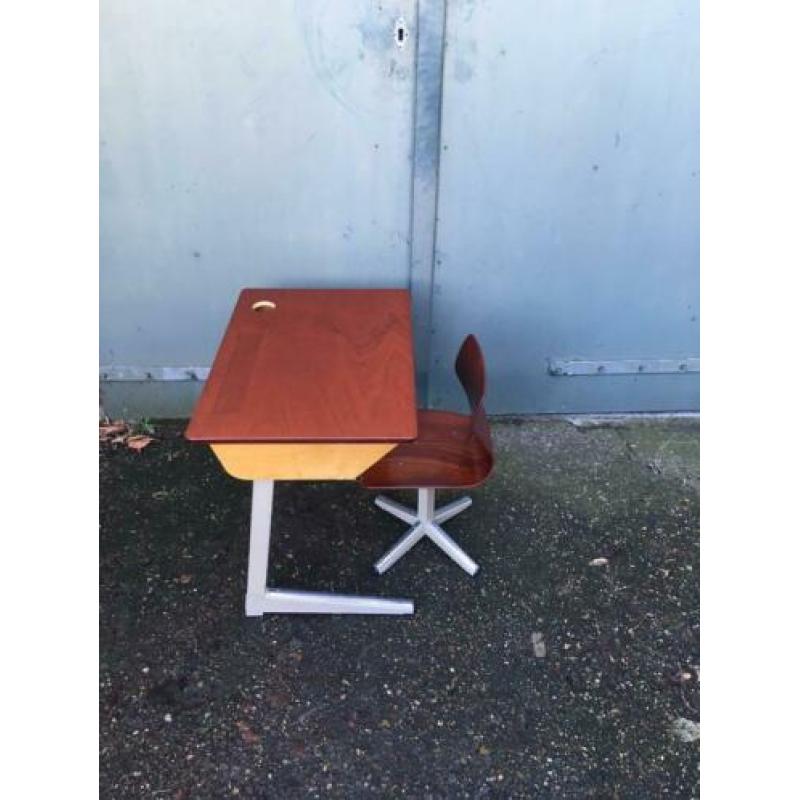 Pagholz kinderschooltafel en kinderstoelen | Design
