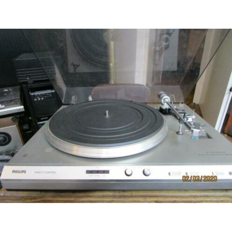 5 Philips draaitafels