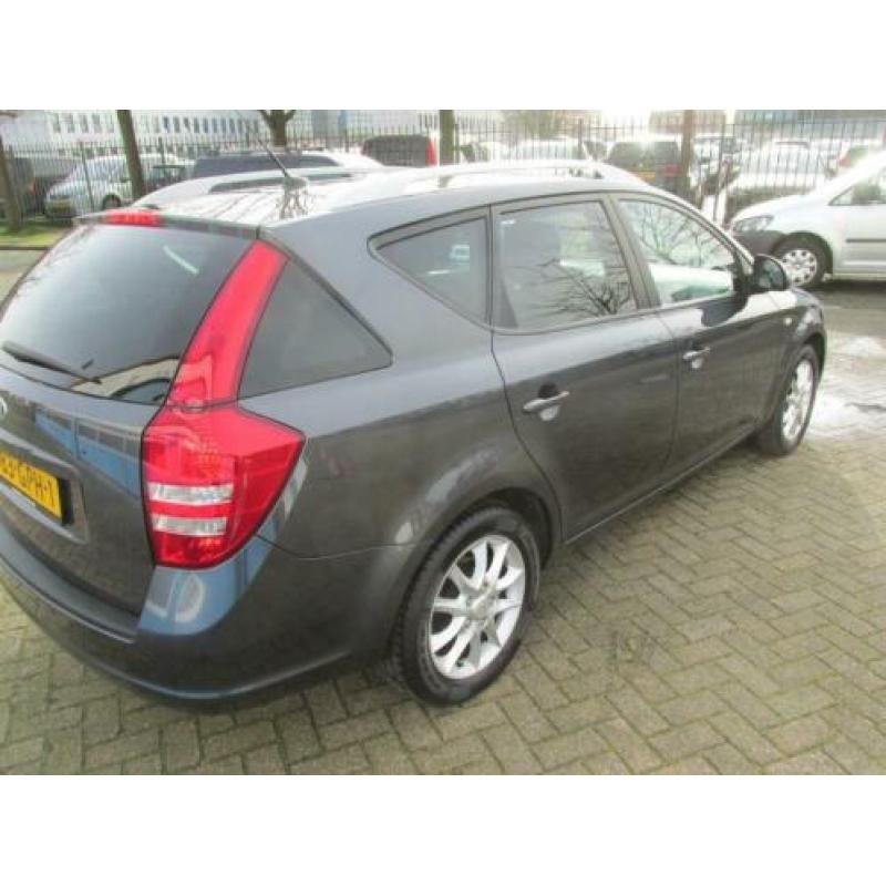 Kia Cee'd Sporty Wagon 1.4 All Stars