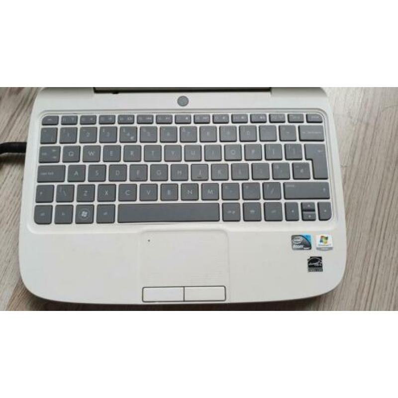 HP mini 100e Windows 7 ,2gb RAM ,150gb HDD