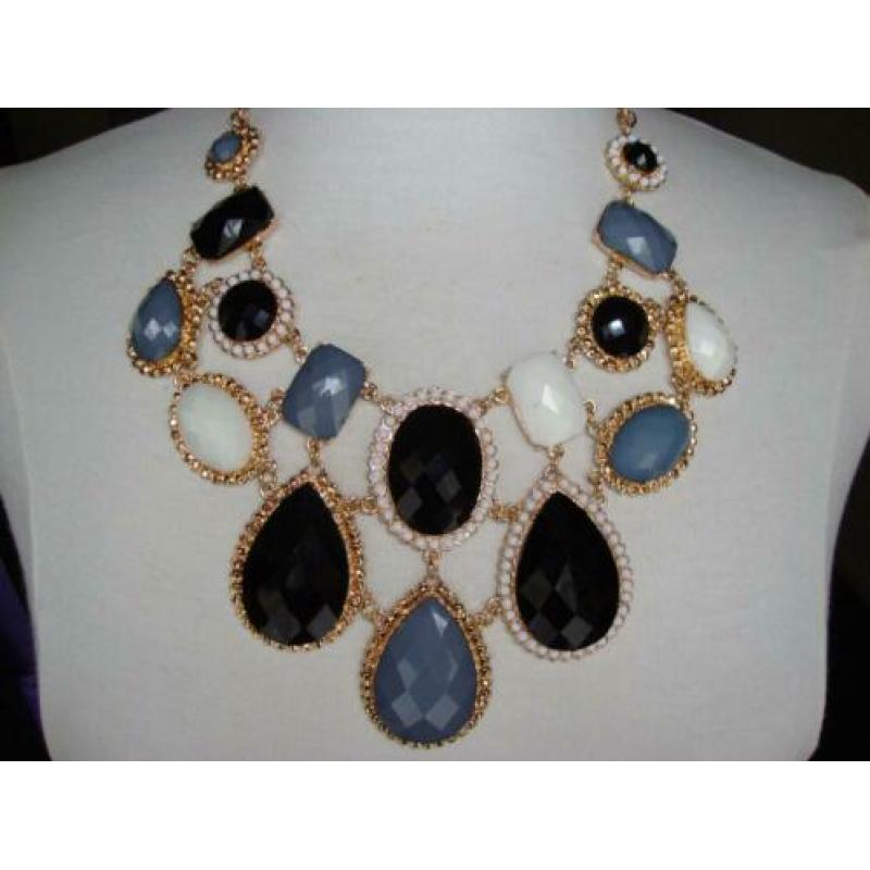 Grijsblauw zwart wit goud statement ketting