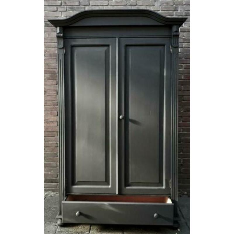 Grenen kast, Brocante, Antraciet