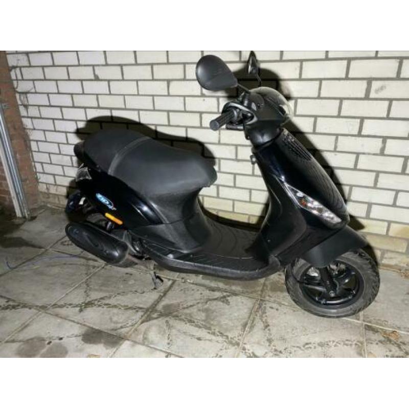 Piaggio zip 2000 4t bromscooter 2e eigenaar