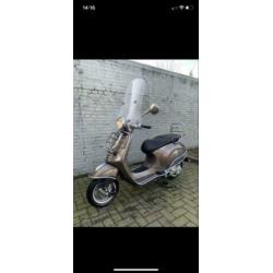 Vespa primavera snor