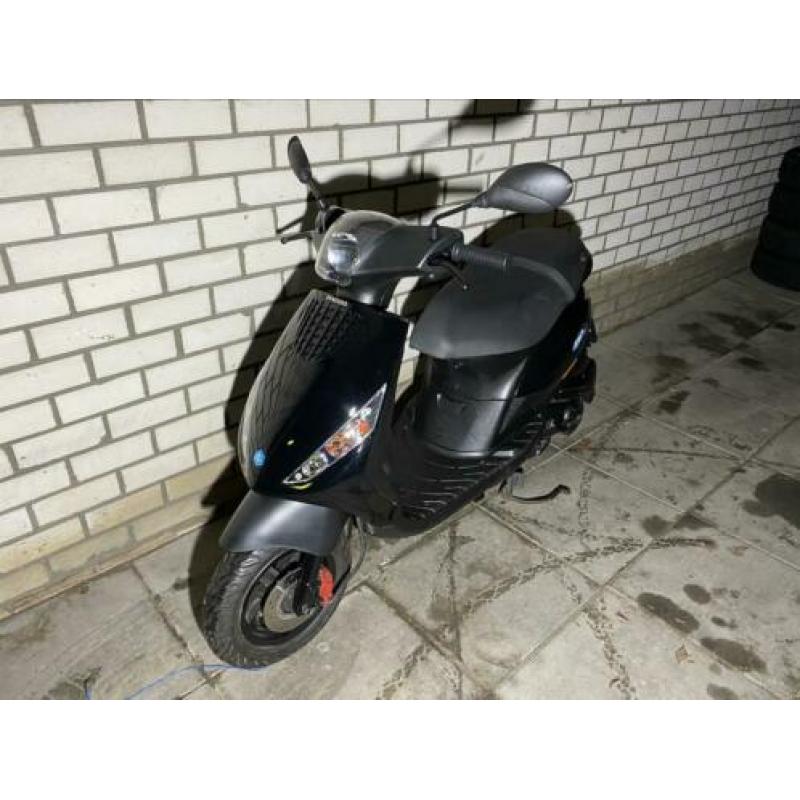 Piaggio zip 2000 4t bromscooter 2e eigenaar