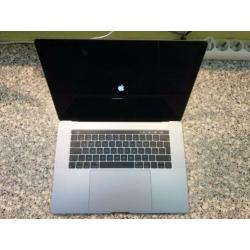 MacBook Pro 15 , touchbar , Retina , Core i7 six Core