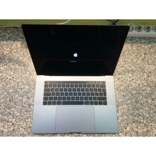 MacBook Pro 15 , touchbar , Retina , Core i7 six Core