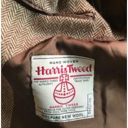 Harris Tweed colbert in maat 27. Lichtbruin beige visgraat.