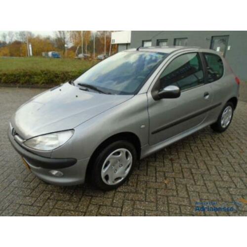 Peugeot 206 206; 1.4 3DRS Nieuwe Apk