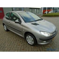 Peugeot 206 206; 1.4 3DRS Nieuwe Apk