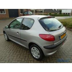 Peugeot 206 206; 1.4 3DRS Nieuwe Apk