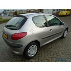 Peugeot 206 206; 1.4 3DRS Nieuwe Apk
