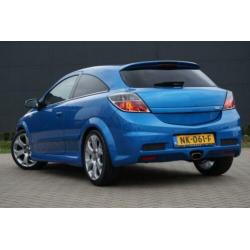 Opel Astra GTC 2.0 T OPC € 11.940,00