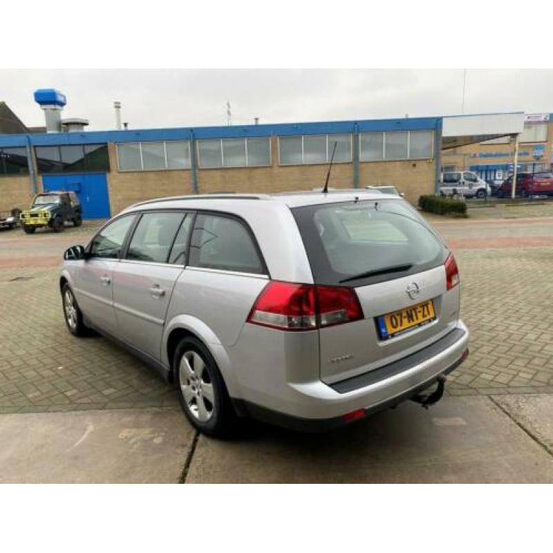 Opel Vectra Wagon 2.2-16V Elegance NIEUWE APK! CRUISE! AIRCO