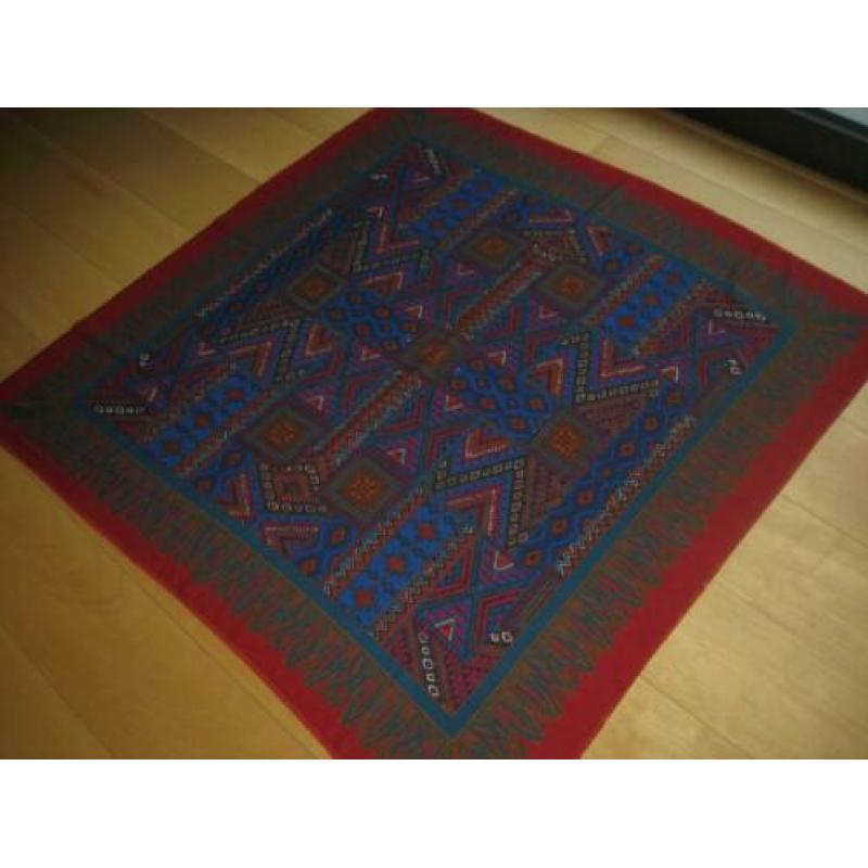 Zeer mooie warme vierkanten sjaal van 117x117cm SNAZZEYS