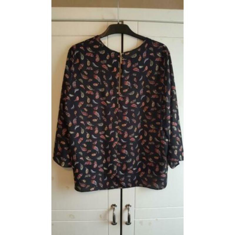 Blouse Primark maat 44 veertjes