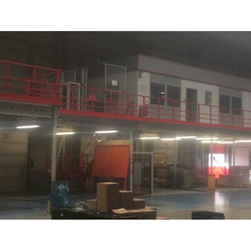 IJzeren platform voor extra verdieping