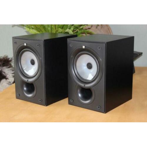 Kef Q15 Bookshelf Speakers Black-Ash