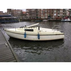 Motorboot . Zeilboot