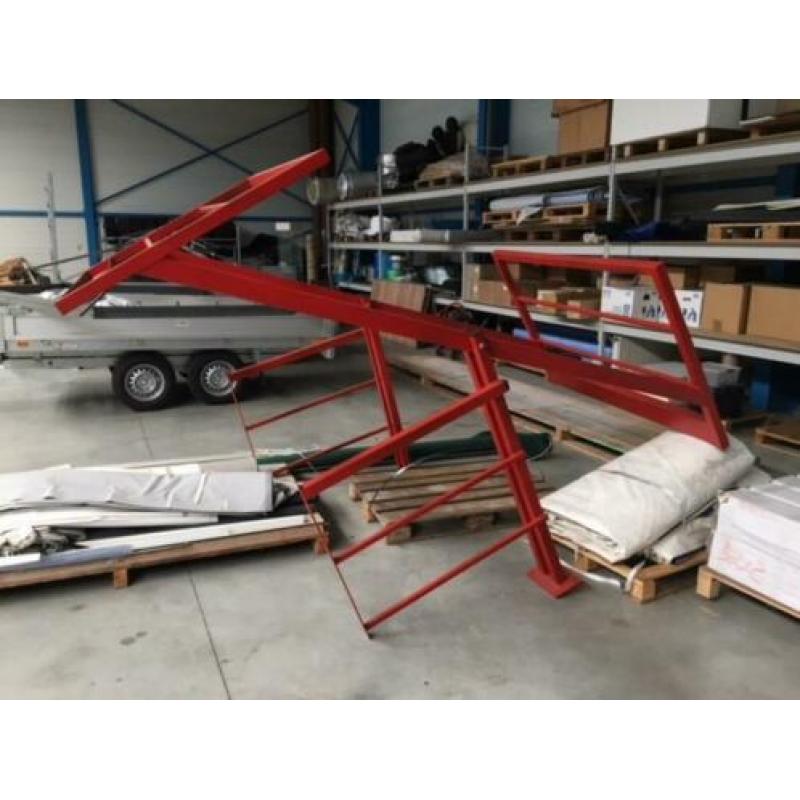 IJzeren platform voor extra verdieping