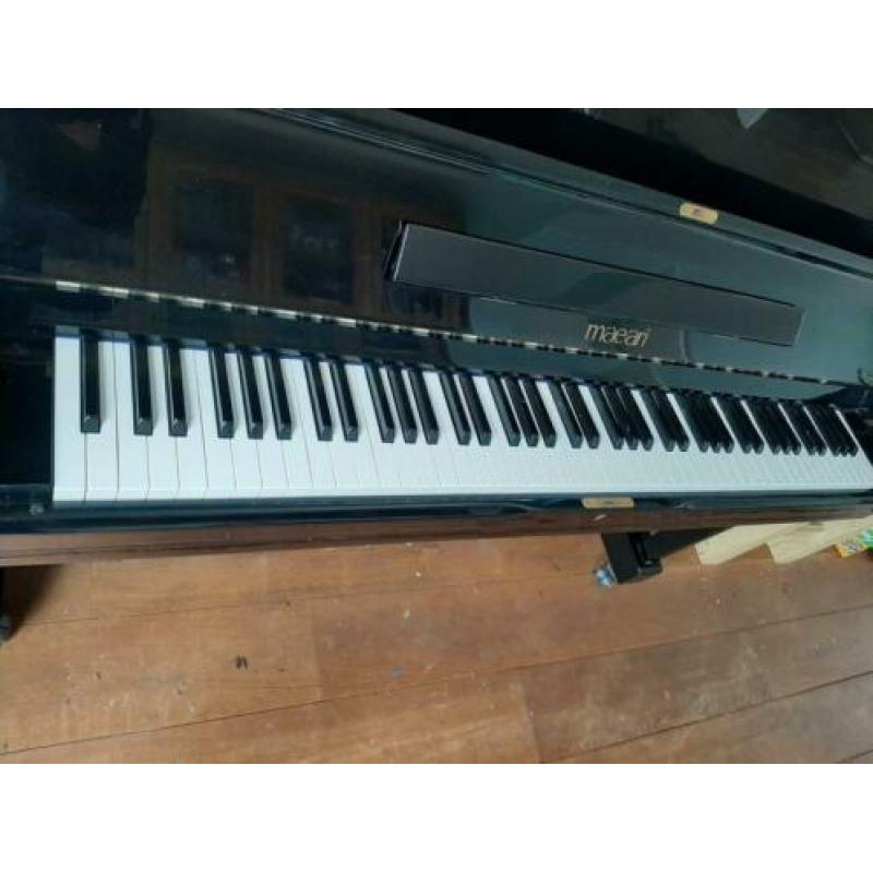Piano zwart MAEARI, Hyundai