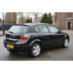 Opel Astra 1.6 Edition 5 drs Airco Navi Trekhaak Dealer onde