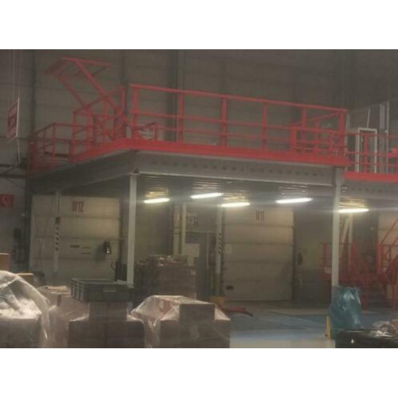 IJzeren platform voor extra verdieping