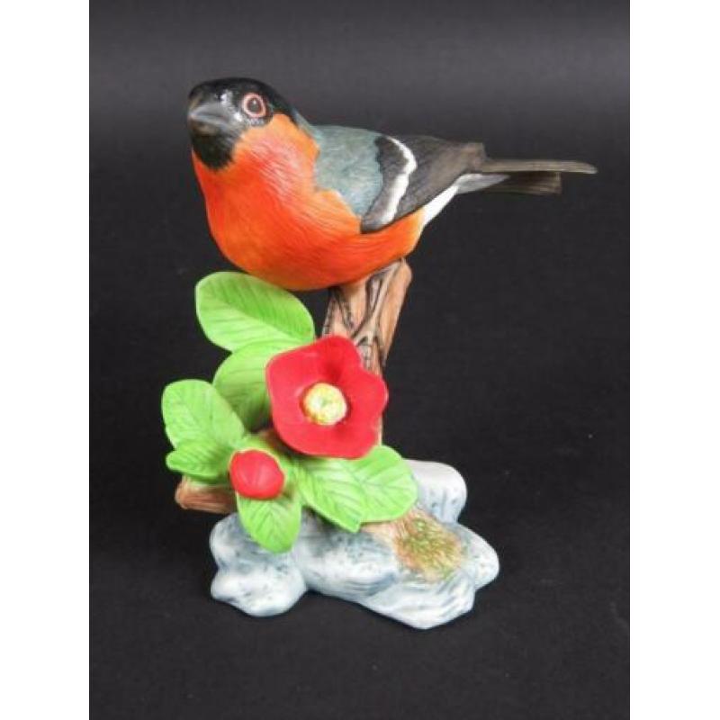 vogel beeldje van porselein Bullfinch (goudvink)