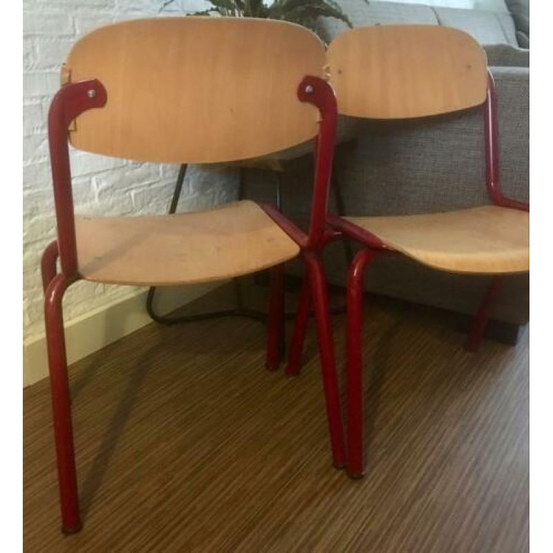 2 echte originele nostalgische kinder schoolstoeltjes!!!