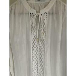 Closed blouse