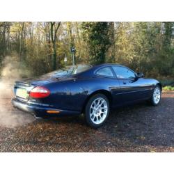 Jaguar XKR 4.0 V8 Coupé Supersnelle youngtimer, heerlijk!