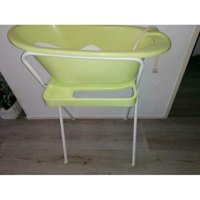 Baby badje met waterslang