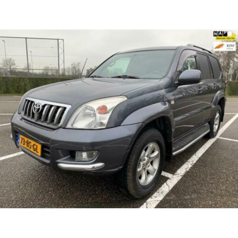 Toyota Land Cruiser 3.0 D-4D VX Window Van APK 10-11-2020 !