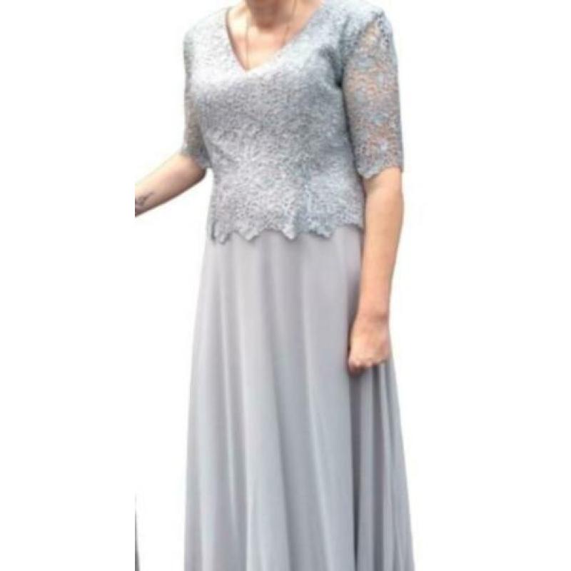 aanbieding grote maat galajurk maat 44 46 48 kleur zilver