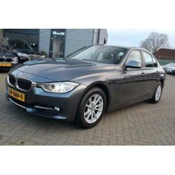 BMW 3-serie 320i High Executive | Automaat | Xenon | Dealer