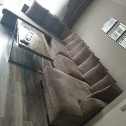Lounge Bank