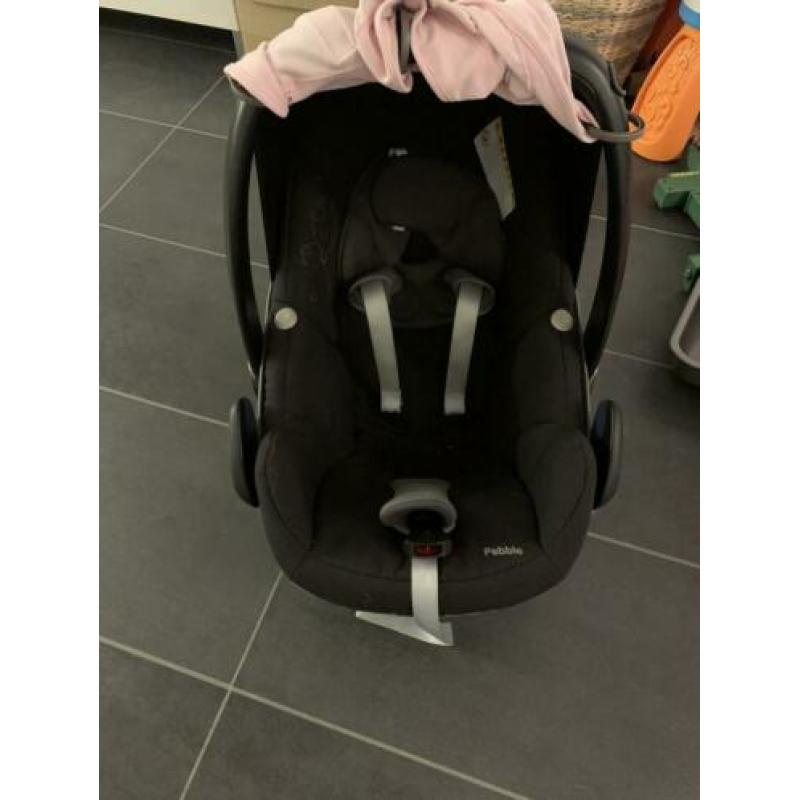Familyfix isofix met pebble maxicosi